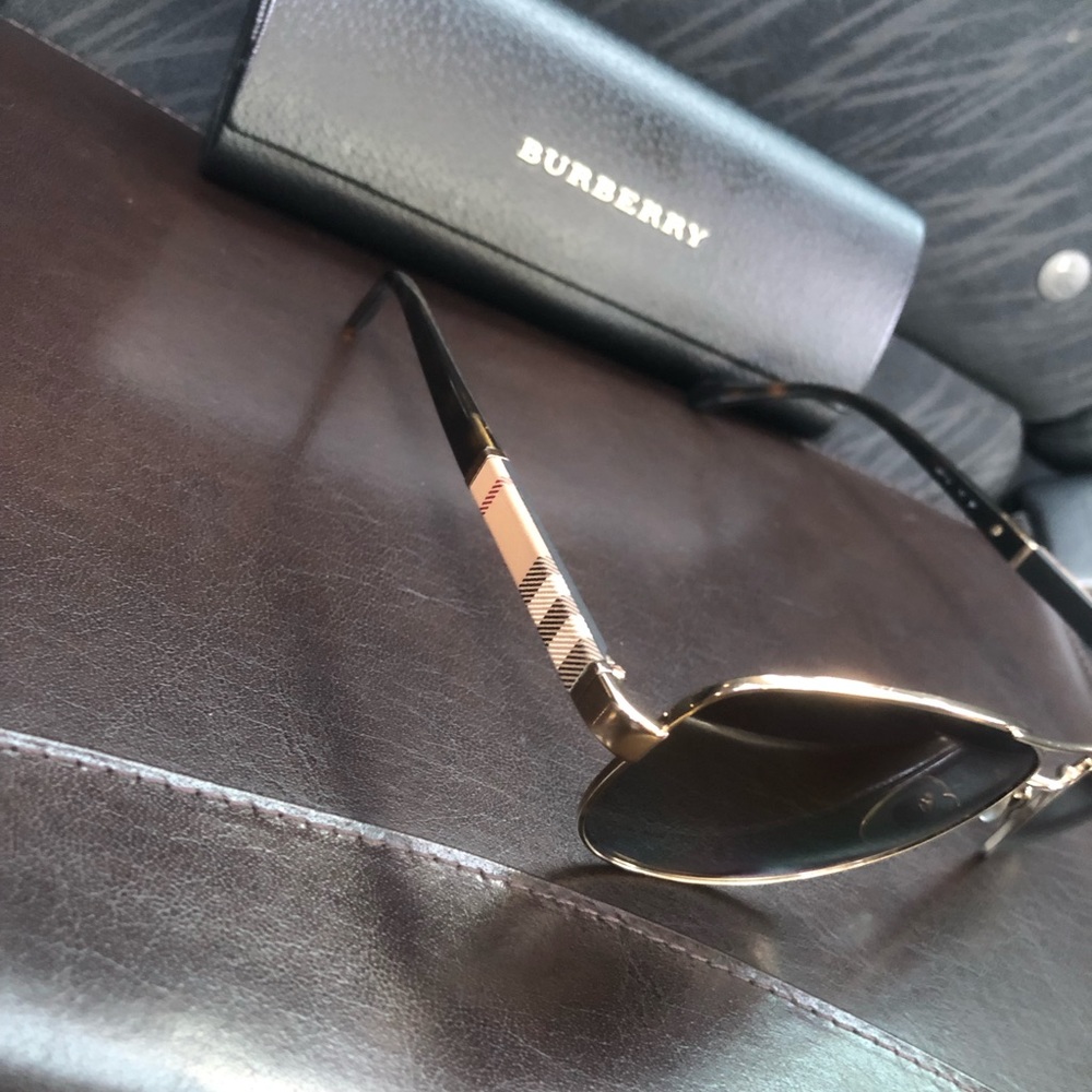 Burberry Aviator Shades